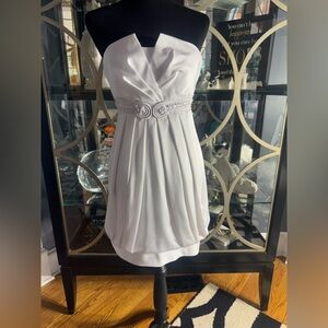 BCBGMaxAzria White Embellished Ruched Bubble Dress